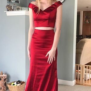 Two Piece Red Sherri Hill Prom Dress 😍